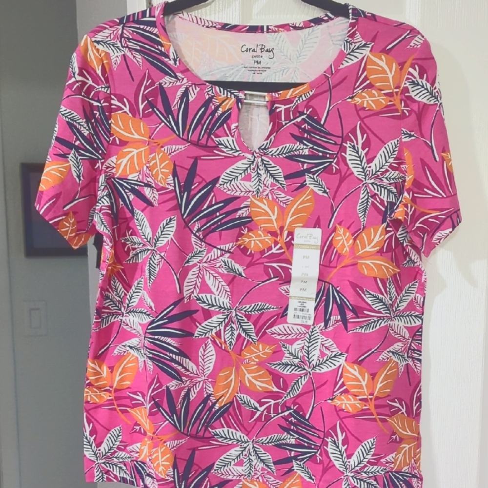NWT Coral Bay Pink and Orange Leaf Print Short Sleeve Women's Top MP